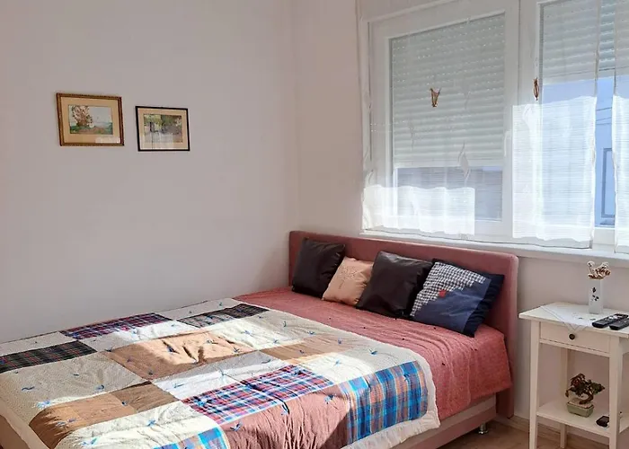 Apartman 33